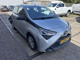 Toyota Aygo 1.0 VVT-I X-FUN picture 4