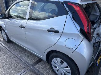 Toyota Aygo 1.0 VVT-I X-FUN picture 8