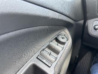 Ford C-Max 1.0 TITANIUM picture 11