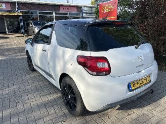 Citroën DS3 1.2 VTI BUSINESS picture 4