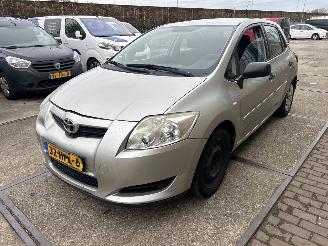uszkodzony samochody osobowe Toyota Auris 1.6 16V TERRA 2009/1