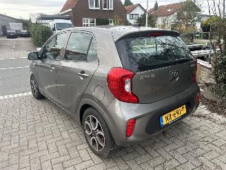 Schadeauto Kia Picanto 1.0 CVVT FIRST EDITION 2017/5