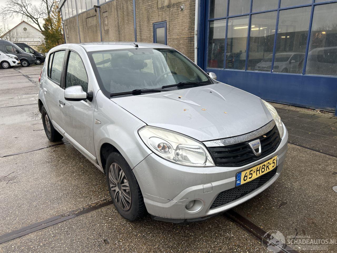 Dacia Sandero 1.6 LAUREATE