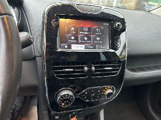 Renault Clio ESTATE 0.9 TCE DYNAMIQUE picture 9