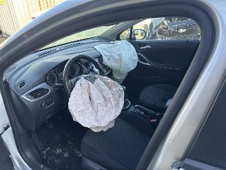 Opel Astra SPORTS TOURER  1.0Online Edition picture 6