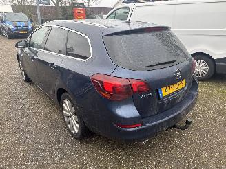 damaged passenger cars Opel Astra SPORTS TOURER 1.4  TURBO COSMO 2012/4