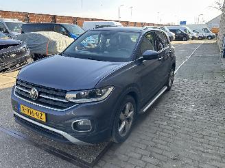 damaged passenger cars Volkswagen T-Cross 1.0 TSI STYLE 2022/11