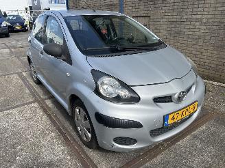 Schadeauto Toyota Aygo 1.0 12V ACCESS 2010/1