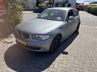 Unfallwagen BMW 1-serie 116 I High Executive 2010/3
