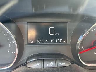 Peugeot 208 1.2 PURETECH STYLE picture 9