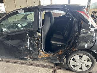 Toyota Aygo 1.0 VVT-I  X-PLAY picture 9