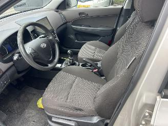 Hyundai I-30 1.4 I DRIVE COOL picture 8