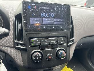 Hyundai I-30 1.4 I DRIVE COOL picture 9