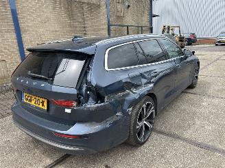 Volvo V-60 2.0 T6 PLUG IN HYBRID AWD PLUS BRIGHT picture 3