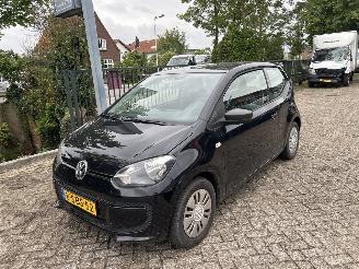 uszkodzony samochody osobowe Volkswagen Up! 1.0 EASY UP 2013/10