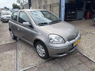 Schadeauto Toyota Yaris 1.3  16V    VVT-I 2004/5
