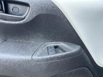 Peugeot 108 1.0 e-VTI TOP picture 9