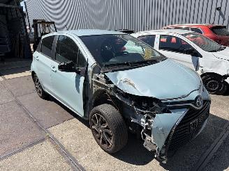 Toyota Yaris 1.5  Hybrid Dynamic picture 6