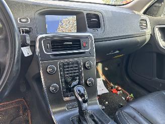 Volvo V-60 2.4 D6 AWD PLUG IN HYBRID SUMMUM picture 9