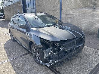 Ford Focus 1.0 ECOBOOST HYBRID ST LINE picture 4