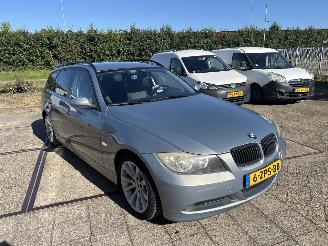 skadebil auto BMW 3-serie 318 I 2006/9