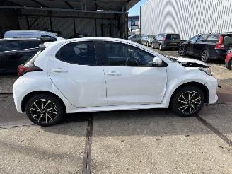 Toyota Yaris 1.5 Hybrid Dynamic picture 6
