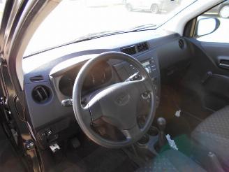 Daihatsu Cuore 1.0 12_V DVVT (L271; L276) picture 14