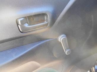 Daihatsu Cuore 1.0 12_V DVVT (L271; L276) picture 15