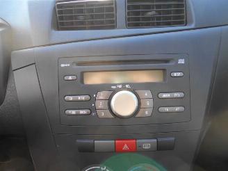 Daihatsu Cuore 1.0 12_V DVVT (L271; L276) picture 17