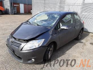 disassembly passenger cars Toyota Auris  2011/9