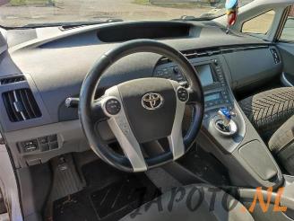 Toyota Prius Prius (ZVW3), Hatchback, 2009 / 2016 1.8 16V picture 12