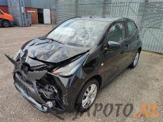 Salvage car Toyota Aygo Aygo (B40), Hatchback, 2014 1.0 12V VVT-i 2015/1