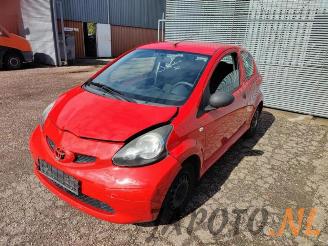 Salvage car Toyota Aygo Aygo (B10), Hatchback, 2005 / 2014 1.0 12V VVT-i 2006/7
