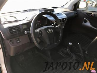 Toyota iQ iQ, Hatchback 3-drs, 2009 / 2015 1.0 12V VVT-i picture 10