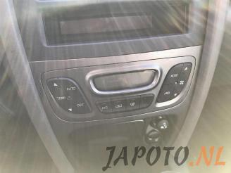 Hyundai Santa Fe Santa Fe I, SUV, 2000 / 2006 2.0 16V 4x2 picture 13