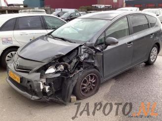 Salvage car Toyota Prius Prius Plus (ZVW4), MPV, 2011 1.8 16V 2012/10