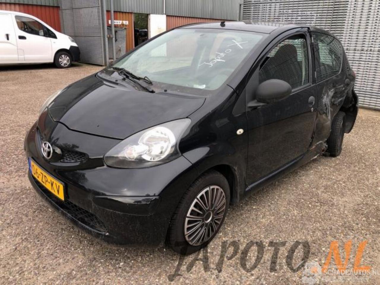 Toyota Aygo Aygo (B10), Hatchback, 2005 / 2014 1.0 12V VVT-i