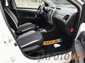 Toyota Aygo Aygo (B40), Hatchback, 2014 1.0 12V VVT-i picture 9