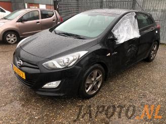 demontáž osobní automobily Hyundai I-30 i30 (GDHB5), Hatchback, 2011 1.6 GDI Blue 16V 2012/10