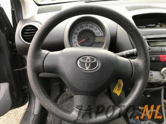 Toyota Aygo Aygo (B10), Hatchback, 2005 / 2014 1.0 12V VVT-i picture 13