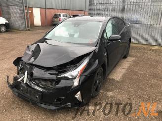 Salvage car Toyota Prius Prius (ZVW5), Hatchback, 2015 / 2022 1.8 16V Hybrid 2017/12