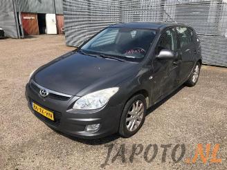 krockskadad bil auto Hyundai I-30 i30 (FD), Hatchback, 2007 / 2011 1.6 CVVT 16V 2007/6