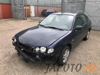 Vrakbiler auto Toyota Corolla Corolla (EB/ZZ/WZ/CD), Liftback, 2000 / 2002 1.6 16V VVT-i 2000/8