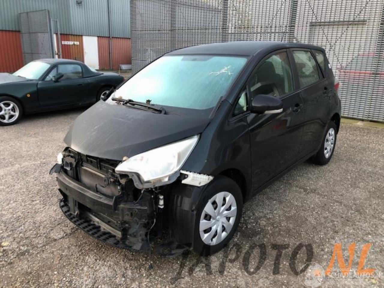 Toyota Verso S Verso S, MPV, 2010 / 2016 1.33 16V Dual VVT-I