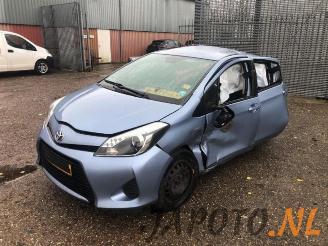 Uttjänta bilar auto Toyota Yaris Yaris III (P13), Hatchback, 2010 / 2020 1.5 16V Hybrid 2013/8