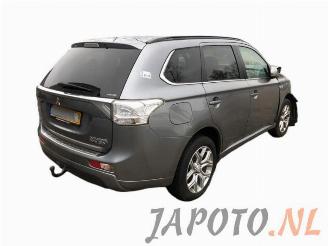 Mitsubishi Outlander Outlander (GF/GG), SUV, 2012 / 2022 2.0 16V PHEV 4x4 picture 5