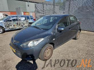 Coche siniestrado Mazda 2 2 (DE), Hatchback, 2007 / 2015 1.3 16V S-VT High Power 2007/11