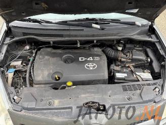 Toyota Corolla-verso Corolla Verso (R10/11), MPV, 2004 / 2009 2.2 D-4D 16V picture 14