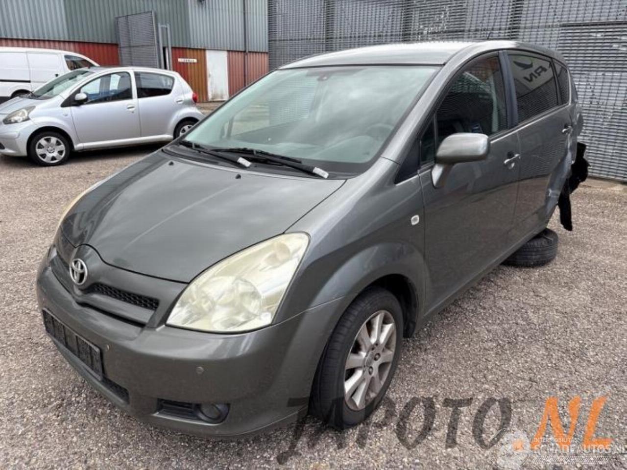 Toyota Corolla-verso Corolla Verso (R10/11), MPV, 2004 / 2009 2.2 D-4D 16V