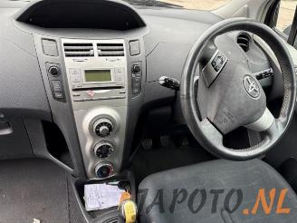 Toyota Yaris  picture 9